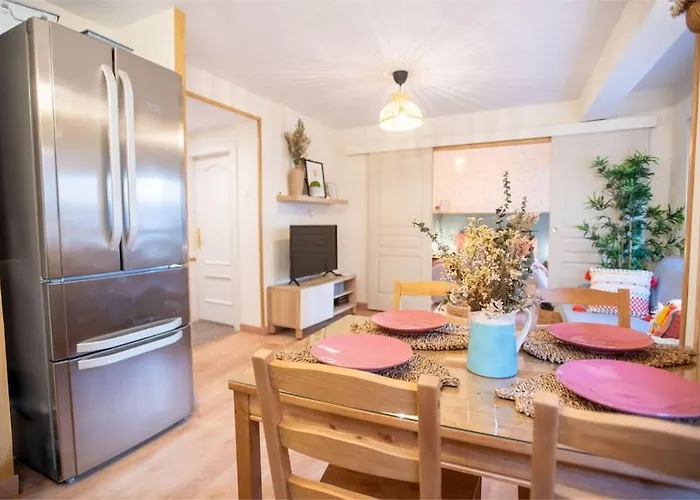 Com Estacionamento Incluido דירה