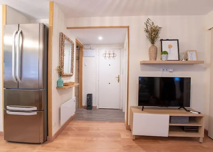 Com Estacionamento Incluido דירה *